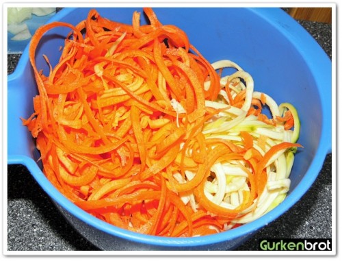 Zucchini- und Karotten-Spaghetti